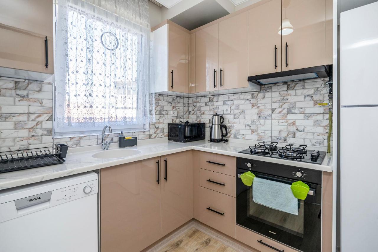 Spacious Apartment In The Historical Center Of Бурса Екстер'єр фото